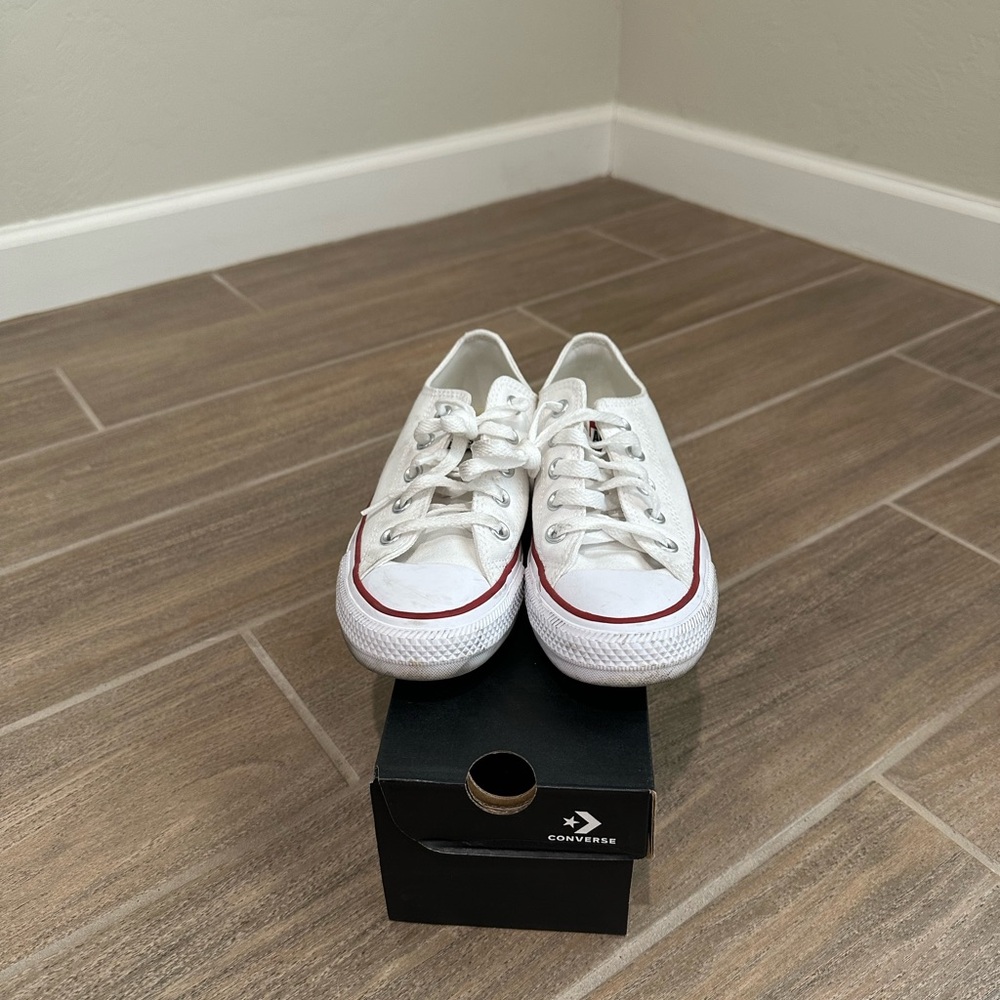 Converse Chuck Taylor All Star Sneaker in Optical White, size 6 women - Picture 5 of 11